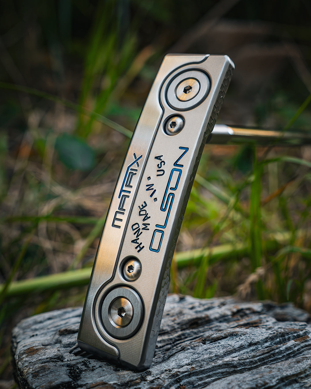 1 of 1 Bespoke 1.0-S Screw Neck